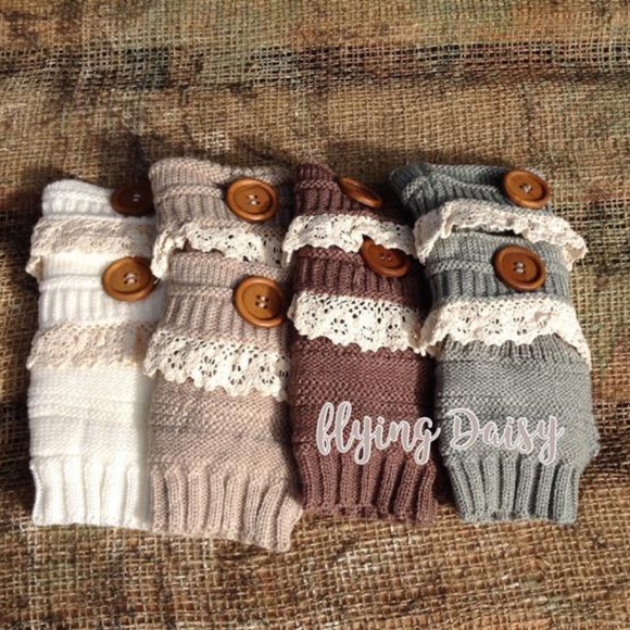 (2) PAIRS ❄️ New Fingerless Gloves Lace Crochet - Picture 1 of 2